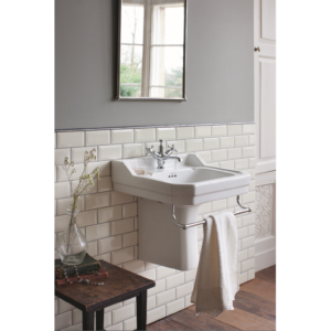 Раковина c полупьедесталом и полотенцедержателем Burlington Edwardian B4 1TH размер 560*470-фото3